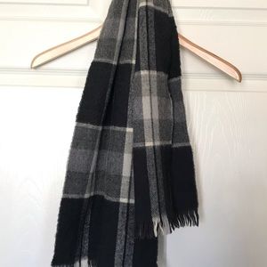 Plaid scarf